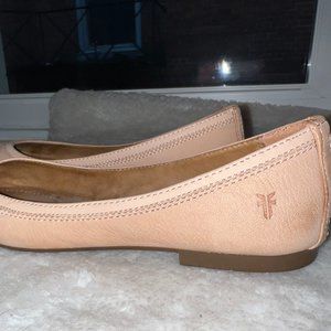Frye "Carson" smooth leather ballerina flats in Pale Blush, Size 8.5